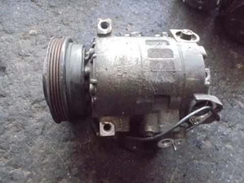 Συμπιεστής A-C (Κομπρέσορας) για AUDI A4 (1999 - 2001) (8D)  Συμπιεστής A-C (Κομπρέσορας) για AUDI A4 (1999 - 2001) (8D)