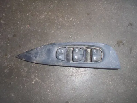 Διακόπτης Παραθύρων Κεντρικός Αριστερής 4πλός 10pin για NISSAN QASHQAI (2014 - 2017)  Διακόπτης Παραθύρων Κεντρικός Αριστερής 4πλός 10pin για NISSAN QASHQAI (2014 - 2017)