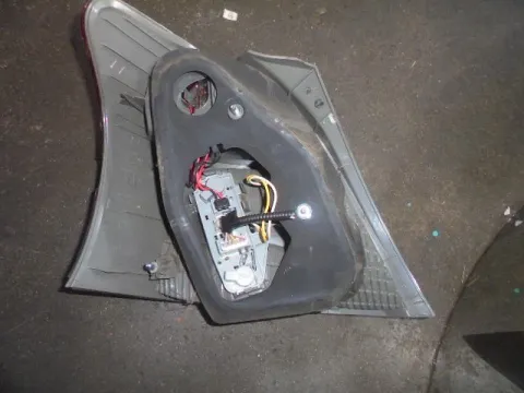 Φανάρι Πλακέτα Φανού Πίσω Δεξιά για TOYOTA YARIS (2009 - 2012) (XP90)  Φανάρι Πλακέτα Φανού Πίσω Δεξιά για TOYOTA YARIS (2009 - 2012) (XP90)