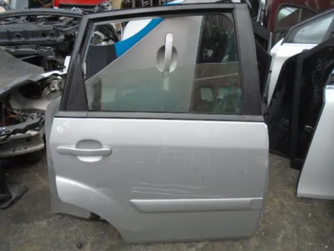 Πόρτα Πίσω Δεξιά (Λίγο Χτυπημένη) για FORD FIESTA (2006 - 2008) Mk5b *Γ* Πόρτα Πίσω Δεξιά (Λίγο Χτυπημένη) για FORD FIESTA (2006 - 2008) Mk5b *Γ*