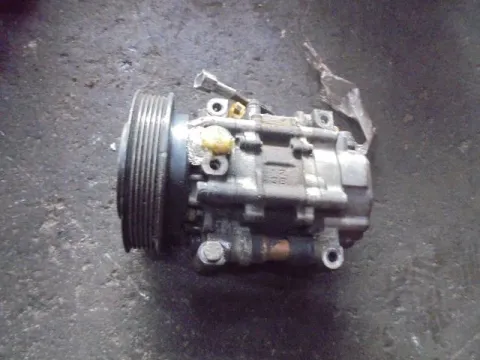 Συμπιεστής A-C (Κομπρέσορας) για TOYOTA COROLLA (1992 - 1997) (AE100)  Συμπιεστής A-C (Κομπρέσορας) για TOYOTA COROLLA (1992 - 1997) (AE100)