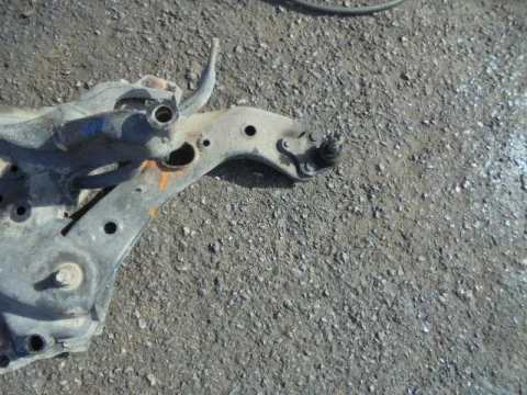 Ψαλίδι Εμπρός Δεξί για TOYOTA AURIS (2013 - 2015) 1400 Diesel D-4D 90hp 1ND *ΔΒ* Ψαλίδι Εμπρός Δεξί για TOYOTA AURIS (2013 - 2015) 1400 Diesel D-4D 90hp 1ND *ΔΒ*