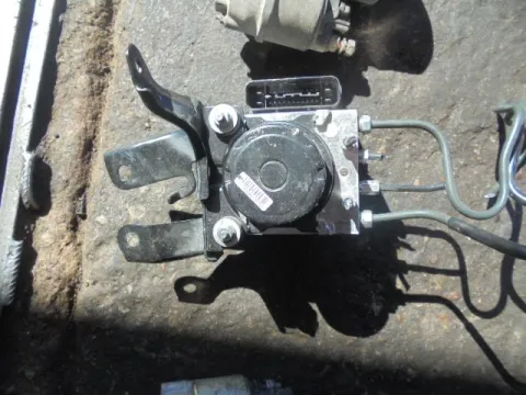 Μονάδα ABS 445400D280 για TOYOTA YARIS (2015 - 2017)  Μονάδα ABS 445400D280 για TOYOTA YARIS (2015 - 2017)