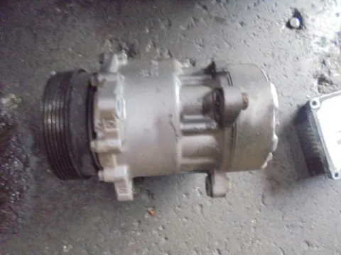 Συμπιεστής A-C (Κομπρέσορας) για VW GOLF (1998 - 2004) Mk4 (1J1)  Συμπιεστής A-C (Κομπρέσορας) για VW GOLF (1998 - 2004) Mk4 (1J1)