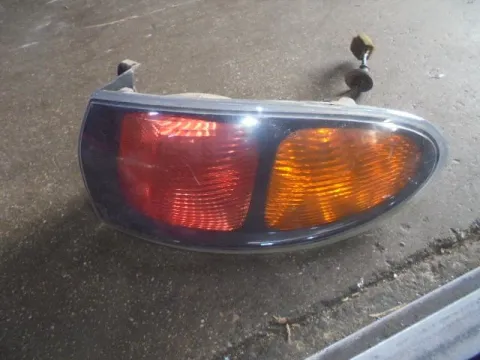 Φανάρι Πίσω Δεξί (Ραγισμένο) για CHEVROLET - DAEWOO LANOS (2001 - 2003) (T150)  Φανάρι Πίσω Δεξί (Ραγισμένο) για CHEVROLET - DAEWOO LANOS (2001 - 2003) (T150)