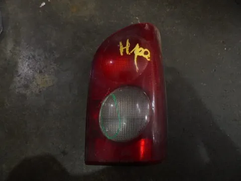 Φανάρι Πίσω Δεξί (Ραγισμένο) για HYUNDAI H-100 (1995 - 1997)  Φανάρι Πίσω Δεξί (Ραγισμένο) για HYUNDAI H-100 (1995 - 1997)