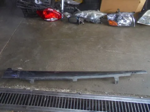Μαρσπιέ Δεξιός (Σπασμένη Βάση) για HONDA CIVIC (2006 - 2009) (FD, K, N) Hatchback - 5dr  Μαρσπιέ Δεξιός (Σπασμένη Βάση) για HONDA CIVIC (2006 - 2009) (FD, K, N) Hatchback - 5dr