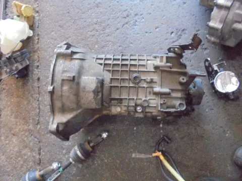 Κιβώτιο Ταχυτήτων (Σασμάν) Χειροκίνητο για BMW 3 Series (1983 - 1987) (E30) 1600 (M10B16) Petrol 75  Κιβώτιο Ταχυτήτων (Σασμάν) Χειροκίνητο για BMW 3 Series (1983 - 1987) (E30) 1600 (M10B16) Petrol 75