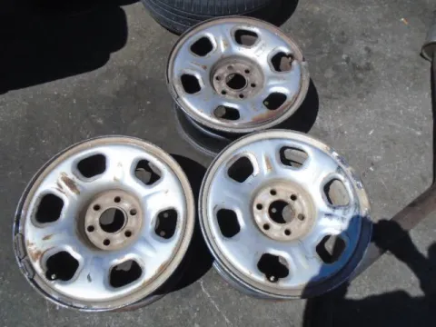 Ζάντα R16  3άδα για NISSAN D40 NAVARA (2005 - 2010) *ΔΒ* Ζάντα R16  3άδα για NISSAN D40 NAVARA (2005 - 2010) *ΔΒ*