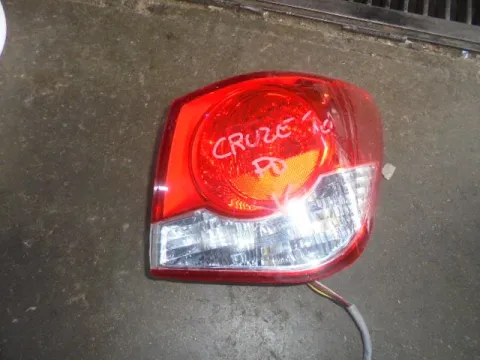 Φανάρι Πίσω Δεξί (Ελαττωματικό) για CHEVROLET - DAEWOO CRUZE (2009 - ) Sedan - 4dr  Φανάρι Πίσω Δεξί (Ελαττωματικό) για CHEVROLET - DAEWOO CRUZE (2009 - ) Sedan - 4dr