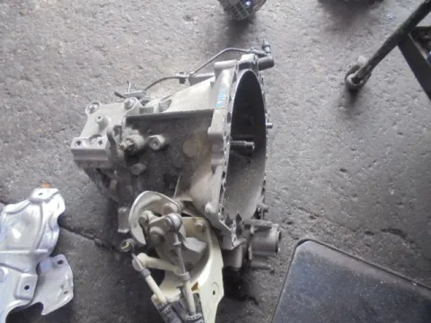 Κιβώτιο Ταχυτήτων (Σασμάν) Χειροκίνητο για CITROEN C3 (2017 - ) 1500 Diesel (YH01) BlueHDI 100hp  Κιβώτιο Ταχυτήτων (Σασμάν) Χειροκίνητο για CITROEN C3 (2017 - ) 1500 Diesel (YH01) BlueHDI 100hp