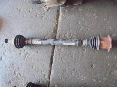 Ημιαξόνιο Εμπρός Δεξί για VW PASSAT (2011 - 2014) (B7) 2000 Diesel TDI 140hp CFG  Ημιαξόνιο Εμπρός Δεξί για VW PASSAT (2011 - 2014) (B7) 2000 Diesel TDI 140hp CFG