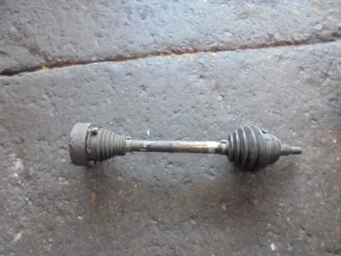 Ημιαξόνιο Εμπρός Αριστερό για VW GOLF (1998 - 2004) Mk4 (1J1)  Ημιαξόνιο Εμπρός Αριστερό για VW GOLF (1998 - 2004) Mk4 (1J1)
