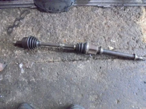 Ημιαξόνιο Εμπρός Δεξί για RENAULT MEGANE (2002 - 2005) (LM) (KM) (EM) (CM)  Ημιαξόνιο Εμπρός Δεξί για RENAULT MEGANE (2002 - 2005) (LM) (KM) (EM) (CM)