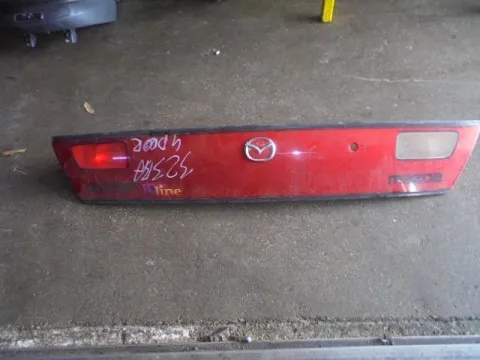 Ανακλαστικό Πορτ-Μπαγκάζ για MAZDA 323F (1995 - 1998) (BA) Coupe - 5dr  Ανακλαστικό Πορτ-Μπαγκάζ για MAZDA 323F (1995 - 1998) (BA) Coupe - 5dr