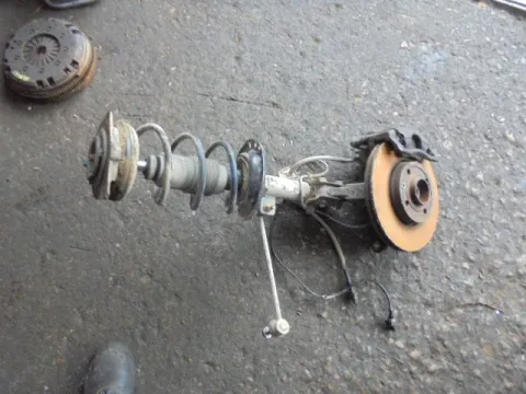 Άκρο Πλήρες Εμπρός Δεξί Με ABS για NISSAN NOTE (2009 - 2013) (E11) 1400 (CR14DE) petrol 88  Άκρο Πλήρες Εμπρός Δεξί Με ABS για NISSAN NOTE (2009 - 2013) (E11) 1400 (CR14DE) petrol 88