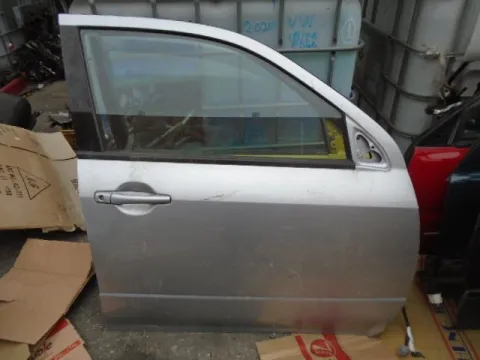 Πόρτα Εμπρός Δεξιά (Λίγο Χτυπημένη) για MITSUBISHI OUTLANDER (2003 - 2006) (CU) *Ε* Πόρτα Εμπρός Δεξιά (Λίγο Χτυπημένη) για MITSUBISHI OUTLANDER (2003 - 2006) (CU) *Ε*