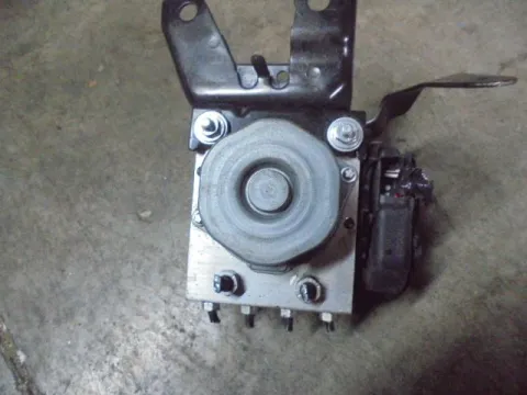 Μονάδα ABS 445400H130 για TOYOTA AYGO (2014 - 2017)  Μονάδα ABS 445400H130 για TOYOTA AYGO (2014 - 2017)
