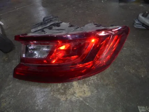 Φανάρι Πίσω Δεξί Led (Ελαττωματικό) για RENAULT MEGANE (2016 - ) Hatchback - 5dr  Φανάρι Πίσω Δεξί Led (Ελαττωματικό) για RENAULT MEGANE (2016 - ) Hatchback - 5dr
