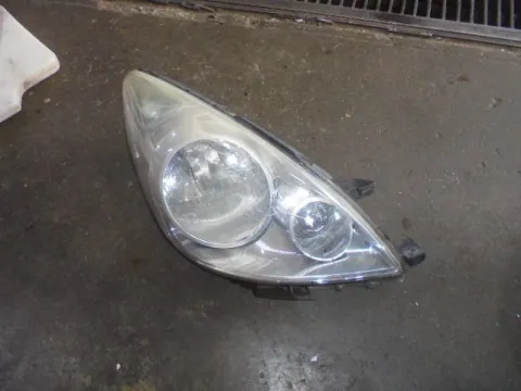 Φανάρι Εμπρός Δεξί (Ελαττωματική Βάση) για NISSAN NOTE (2009 - 2013) (E11)  Φανάρι Εμπρός Δεξί (Ελαττωματική Βάση) για NISSAN NOTE (2009 - 2013) (E11)