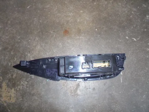 Διακόπτης Παραθύρων Κεντρικός Αριστερής 4πλος 3+16pin για NISSAN QASHQAI (2014 - 2017) , (2018 -)  -  Διακόπτης Παραθύρων Κεντρικός Αριστερής 4πλος 3+16pin για NISSAN QASHQAI (2014 - 2017) , (2018 -)  -