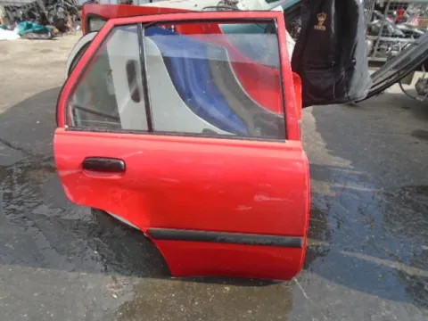 Πόρτα Πίσω Δεξιά (Λίγο Χτυπημένη) για TOYOTA STARLET (1990 - 1995) (EP80-2) *Ε* Πόρτα Πίσω Δεξιά (Λίγο Χτυπημένη) για TOYOTA STARLET (1990 - 1995) (EP80-2) *Ε*