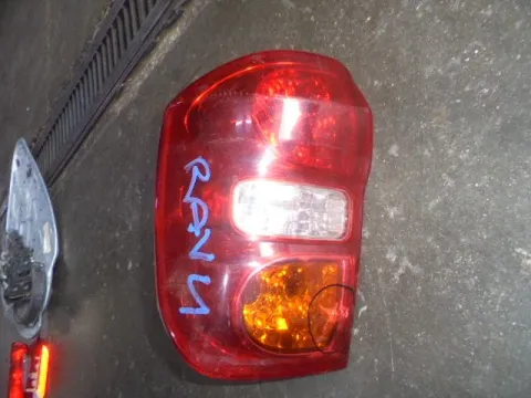 Φανάρι Πίσω Αριστερό (Ελαττωματικό) για TOYOTA RAV-4 (2004 - 2005) (XA20) Φανάρι Πίσω Αριστερό (Ελαττωματικό) για TOYOTA RAV-4 (2004 - 2005) (XA20)