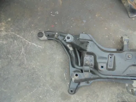 Ψαλίδι Εμπρός Αριστερό για PEUGEOT 107 (2006 - 2009) 1000 (1KR) (384F) Petrol 68 *ΔΒ* Ψαλίδι Εμπρός Αριστερό για PEUGEOT 107 (2006 - 2009) 1000 (1KR) (384F) Petrol 68 *ΔΒ*