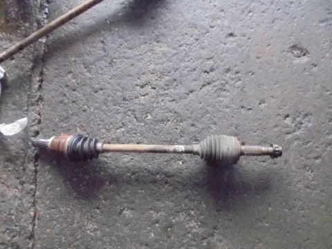 Ημιαξόνιο Εμπρός Αριστερό για PEUGEOT 107 (2006 - 2009) 1000 (1KR) (384F) Petrol 68  Ημιαξόνιο Εμπρός Αριστερό για PEUGEOT 107 (2006 - 2009) 1000 (1KR) (384F) Petrol 68