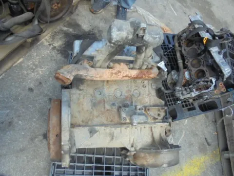 Κινητήρας Κορμός - Καπάκι ( ΓΙΑ ΑΝΤΑΛΛΑΚΤΙΚΑ )  για MERCEDES E - CLASS (1976 - 1982)  ( 615940) (W123) DIESEL ( Νέα Γενιά )  *ΠΑΛΕΤΑ 66*