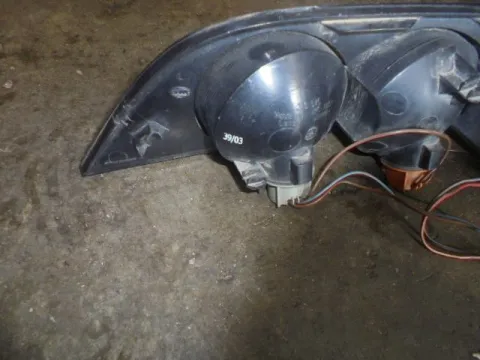 Φανάρι Πίσω Αριστερό (Σπασμένη Βάση) για SMART ROADSTER (2003 - 2006) (452)  -  Φανάρι Πίσω Αριστερό (Σπασμένη Βάση) για SMART ROADSTER (2003 - 2006) (452)  -