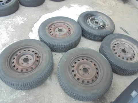 Ζαντολάστιχο 4άδα KLEBER * 205/70R15  *0917* για DAIHATSU TERIOS (1997 - 2000) (J100) *ΔΒ* Ζαντολάστιχο 4άδα KLEBER * 205/70R15  *0917* για DAIHATSU TERIOS (1997 - 2000) (J100) *ΔΒ*