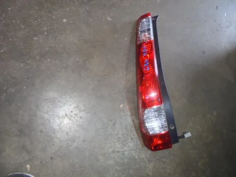 Φανάρι Πίσω Αριστερό (Ελαττωματικό) για HONDA CRV (2005 - 2007) (RD)  Φανάρι Πίσω Αριστερό (Ελαττωματικό) για HONDA CRV (2005 - 2007) (RD)