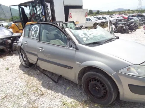Τροπέτο Αμάξι Κουφάρι Με Πίσω Άξονα Δισκόπλακες -ABS Με 4 Ζαντολάστιχα 185/65/R15 για RENAULT MEGANE (2002 - 2005) (LM)(KM)(EM)(CM)(BM) Hatchback - 5dr 1600 (K4M 760) *ΔΒ* -  Τροπέτο Αμάξι Κουφάρι Με Πίσω Άξονα Δισκόπλακες -ABS Με 4 Ζαντολάστιχα 185/65/R15 για RENAULT MEGANE (2002 - 2005) (LM)(KM)(EM)(CM)(BM) Hatchback - 5dr 1600 (K4M 760) *ΔΒ* -