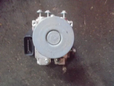 Μονάδα ABS 1338004520 για TOYOTA RAV-4 (2006 - 2009) (XA30)  Μονάδα ABS 1338004520 για TOYOTA RAV-4 (2006 - 2009) (XA30)