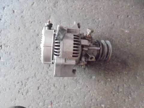 Δυναμό - Εναλλάκτης για TOYOTA HI-LUX (1992 - 1997) (YN85 -110) 2400 2L diesel  Δυναμό - Εναλλάκτης για TOYOTA HI-LUX (1992 - 1997) (YN85 -110) 2400 2L diesel