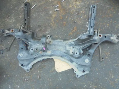 Γέφυρα Εμπρός Οριζόντια για TOYOTA AURIS (2013 - 2015) 1300 Petrol Dual VVT-I 99hp 1NR *ΔΒ* Γέφυρα Εμπρός Οριζόντια για TOYOTA AURIS (2013 - 2015) 1300 Petrol Dual VVT-I 99hp 1NR *ΔΒ*