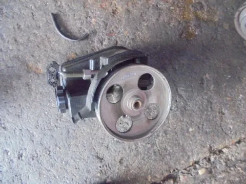 Αντλία Υδραυλικού Τιμονιού Μεταχειρισμένος 9686525080 για PEUGEOT 206 (2009 - ) PLUS 1100 (HFV) Petrol 8v 60hp 