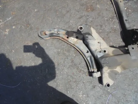 Ψαλίδι Εμπρός Αριστερό για NISSAN ALMERA (2000 - 2002) (N16) *ΔΒ* Ψαλίδι Εμπρός Αριστερό για NISSAN ALMERA (2000 - 2002) (N16) *ΔΒ*