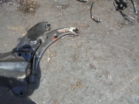 Ψαλίδι Εμπρός Δεξί για NISSAN ALMERA (2000 - 2002) (N16) *ΔΒ* Ψαλίδι Εμπρός Δεξί για NISSAN ALMERA (2000 - 2002) (N16) *ΔΒ*