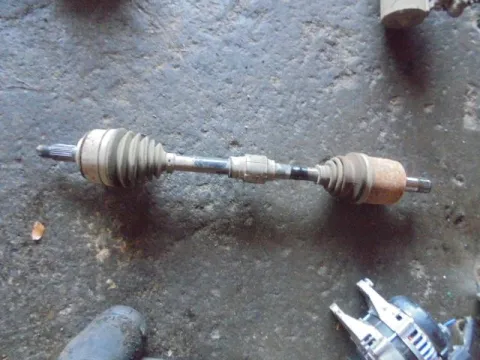 Ημιαξόνιο Εμπρός Αριστερό για HONDA CIVIC (2004 - 2005) (EP - S - U - V - M) 1800 (R18A1) petrol 140 SOHC i-VTEC  Ημιαξόνιο Εμπρός Αριστερό για HONDA CIVIC (2004 - 2005) (EP - S - U - V - M) 1800 (R18A1) petrol 140 SOHC i-VTEC
