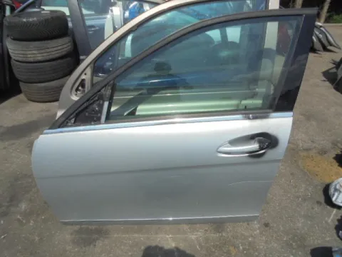 Πόρτα Εμπρός Αριστερή για MERCEDES C - CLASS (2007 - 2011) (W204)  Πόρτα Εμπρός Αριστερή για MERCEDES C - CLASS (2007 - 2011) (W204)