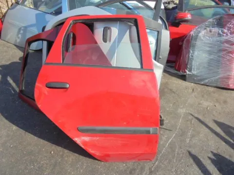 Πόρτα Πίσω Δεξιά ( Λίγο Χτυπημένη ) για MITSUBISHI COLT (2005 - 2008 ) (CZ) *Ε* Πόρτα Πίσω Δεξιά ( Λίγο Χτυπημένη ) για MITSUBISHI COLT (2005 - 2008 ) (CZ) *Ε*