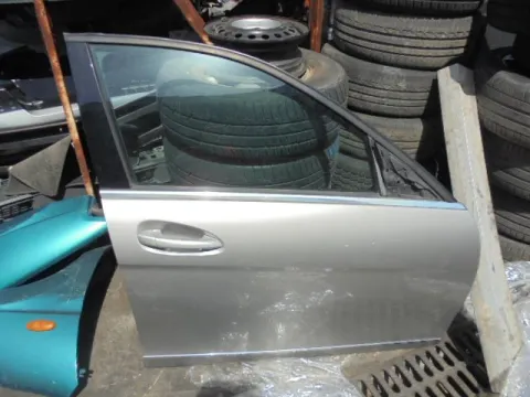 Πόρτα Εμπρός Δεξιά για MERCEDES C - CLASS (2007 - 2011) (W204)  Πόρτα Εμπρός Δεξιά για MERCEDES C - CLASS (2007 - 2011) (W204)