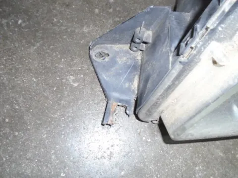 Φανάρι Εμπρός Αριστερό (Σπασμένη Βάση ) για TOYOTA COROLLA VERSO (2004 -2008) (R10)  -  Φανάρι Εμπρός Αριστερό (Σπασμένη Βάση ) για TOYOTA COROLLA VERSO (2004 -2008) (R10)  -