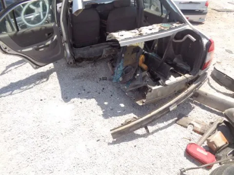 Τροπέτο Αμάξι με Χαλασμένο Κινητήρα και με Σασμάν με Άξονα Πίσω και Ζαντολάστιχα 175/70/13 για HYUNDAI ACCENT (1999 - 2002) (CG) (LC) Sedan 4dr 1300 G4EA petrol 86 12 valve *ΔΒ* -  Τροπέτο Αμάξι με Χαλασμένο Κινητήρα και με Σασμάν με Άξονα Πίσω και Ζαντολάστιχα 175/70/13 για HYUNDAI ACCENT (1999 - 2002) (CG) (LC) Sedan 4dr 1300 G4EA petrol 86 12 valve *ΔΒ* -