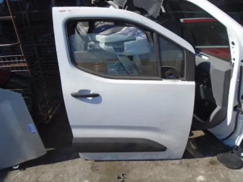 Πόρτα Εμπρός Δεξιά για OPEL COMBO (2018 - ) Ε *Γ* Πόρτα Εμπρός Δεξιά για OPEL COMBO (2018 - ) Ε *Γ*