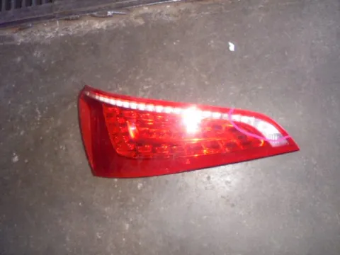 Φανάρι Πίσω Αριστερό LED (Ραγισμένο) για AUDI Q5 (2008 - 2013) (8R)  Φανάρι Πίσω Αριστερό LED (Ραγισμένο) για AUDI Q5 (2008 - 2013) (8R)