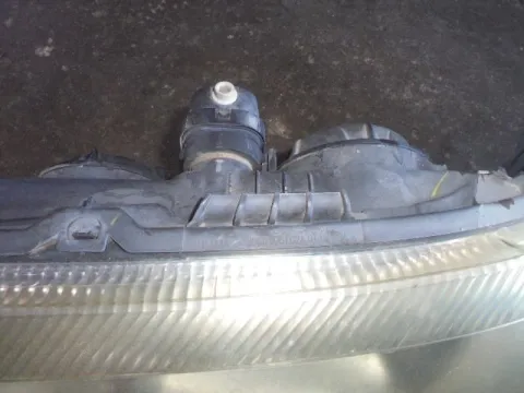 Φανάρι Εμπρός Αριστερό (Σπασμένη Βάση) για RENAULT LAGUNA (2001 - 2005) (BG) (KG)  -  Φανάρι Εμπρός Αριστερό (Σπασμένη Βάση) για RENAULT LAGUNA (2001 - 2005) (BG) (KG)  -