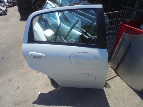 Πόρτα Πίσω Δεξιά (Όχι Πολύ Καθαρή) για FIAT GRANDE PUNTO (2005 - 2008) (199) *Γ* Πόρτα Πίσω Δεξιά (Όχι Πολύ Καθαρή) για FIAT GRANDE PUNTO (2005 - 2008) (199) *Γ*